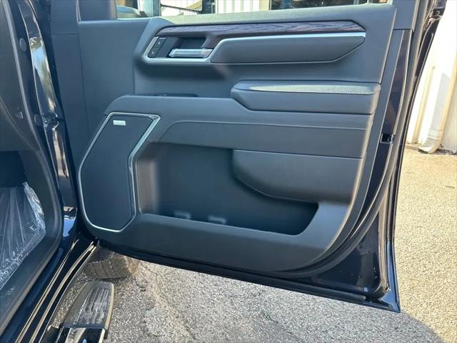 2026 GMC Sierra 2500HD Crew Cab, Standard Bed, SLT, 4WD