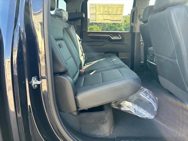 2026 GMC Sierra 2500HD Crew Cab, Standard Bed, SLT, 4WD