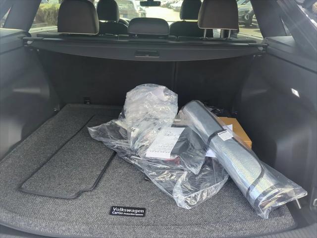 2026 Volkswagen Atlas Cross Sport SEL Premium R-Line