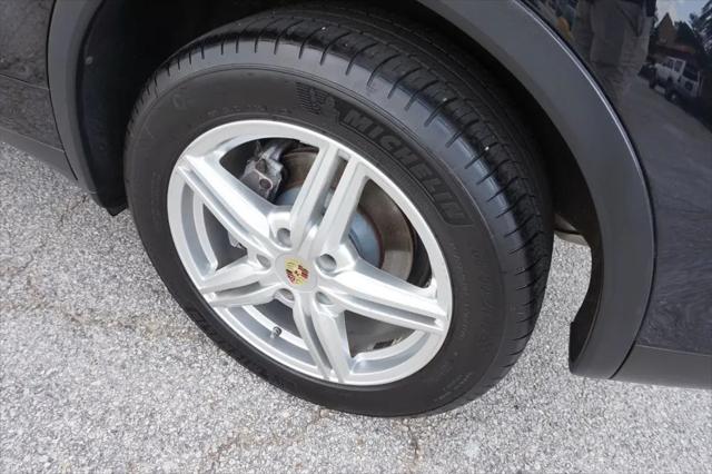 2014 Porsche Cayenne Platinum Edition