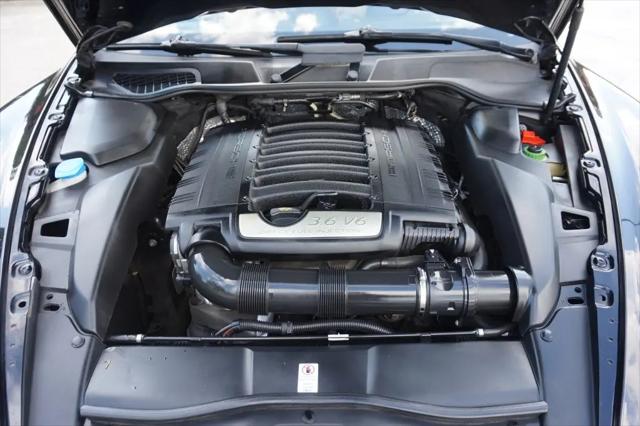 2014 Porsche Cayenne Platinum Edition