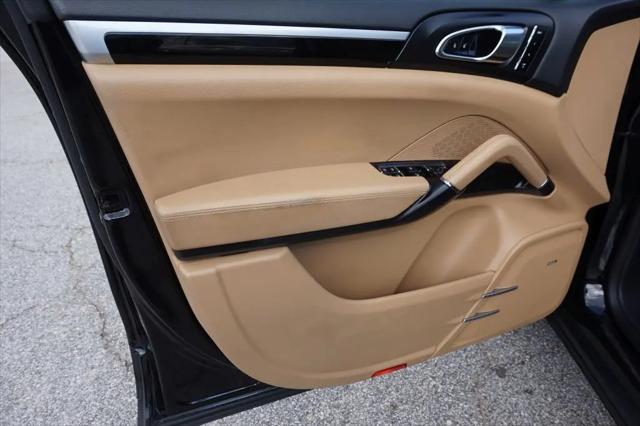 2014 Porsche Cayenne Platinum Edition
