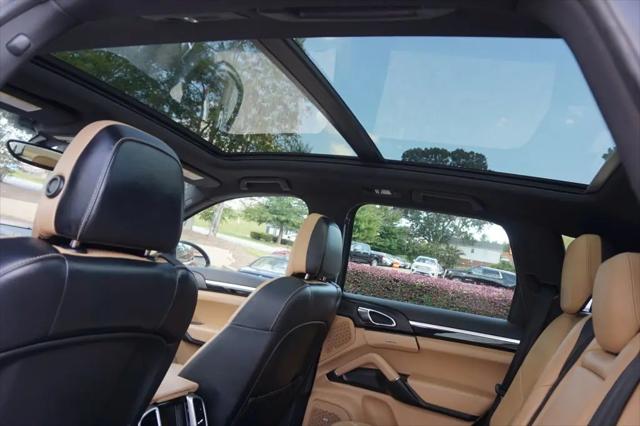 2014 Porsche Cayenne Platinum Edition