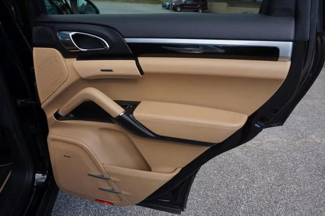 2014 Porsche Cayenne Platinum Edition