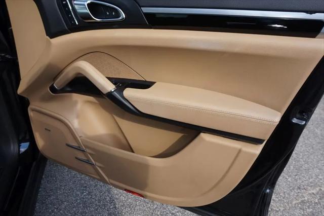 2014 Porsche Cayenne Platinum Edition