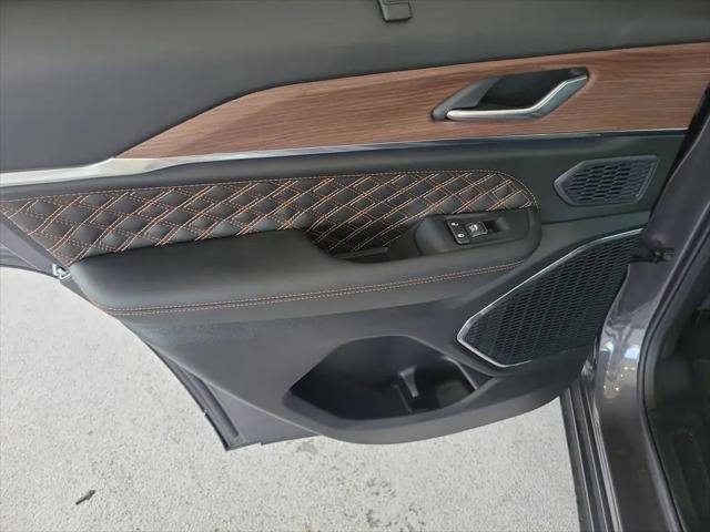 2025 Jeep Grand Cherokee Summit 4x4