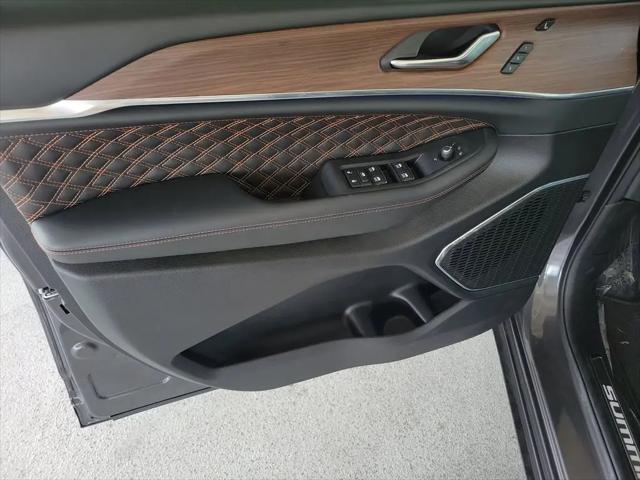 2025 Jeep Grand Cherokee Summit 4x4