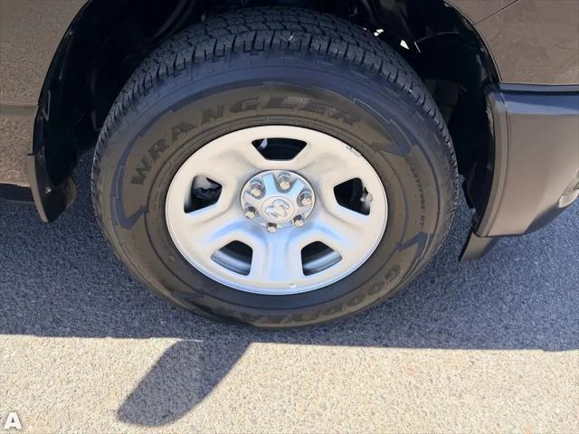 2025 Ram 1500 Tradesman Crew Cab 4x2 5'7" Box