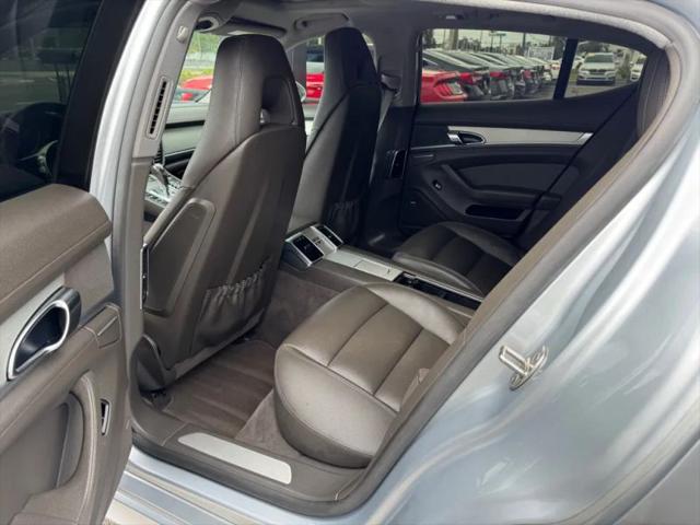 2015 Porsche Panamera Base