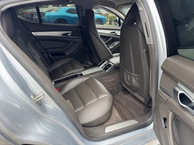 2015 Porsche Panamera Base