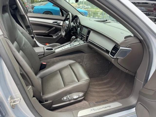 2015 Porsche Panamera Base