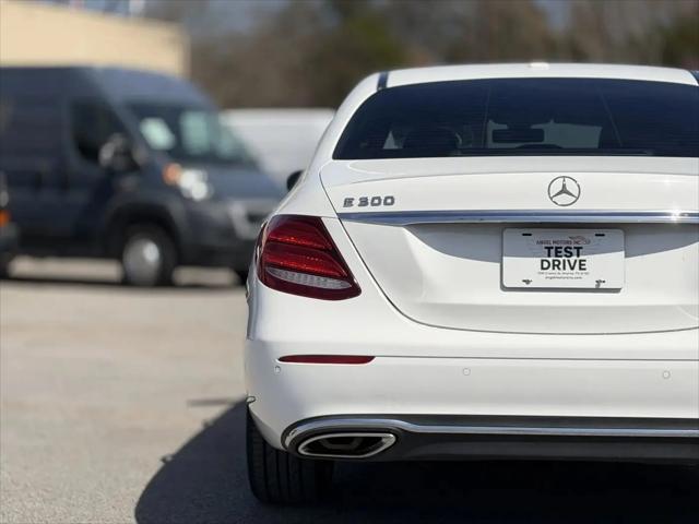2019 Mercedes-Benz E-CLASS E 300 E 300