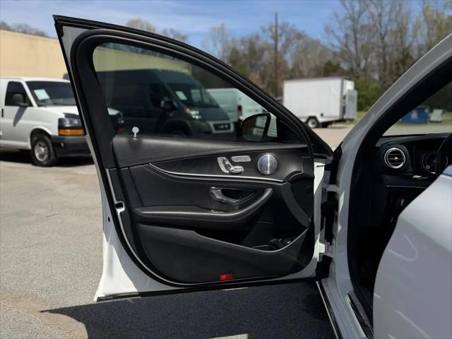 2019 Mercedes-Benz E-CLASS E 300 E 300