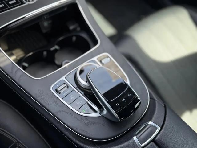 2019 Mercedes-Benz E-CLASS E 300 E 300