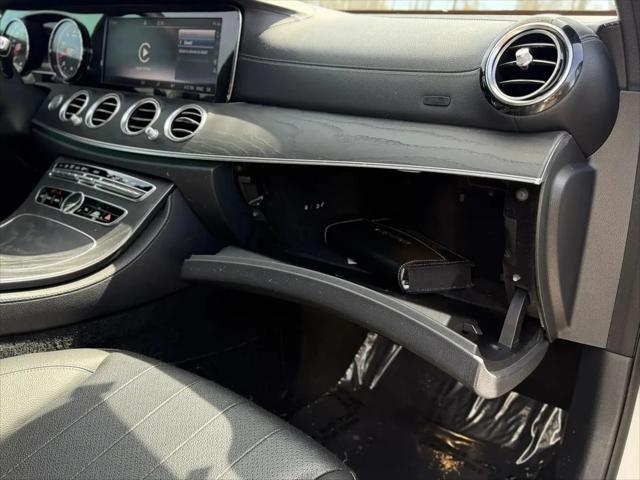 2019 Mercedes-Benz E-CLASS E 300 E 300