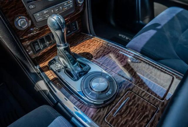 2017 Nissan Armada SV