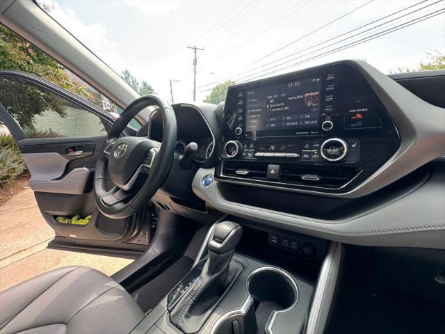 2022 Toyota Highlander Hybrid XLE