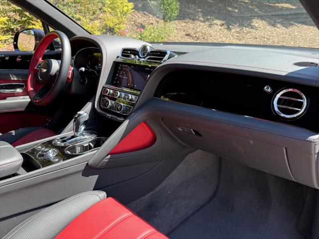 2024 Bentley Bentayga V8 2024 Bentley Bentayga V8