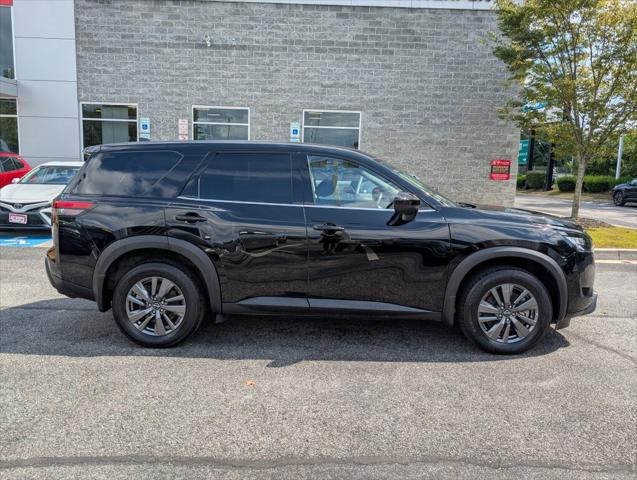 2024 Nissan Pathfinder S 4WD