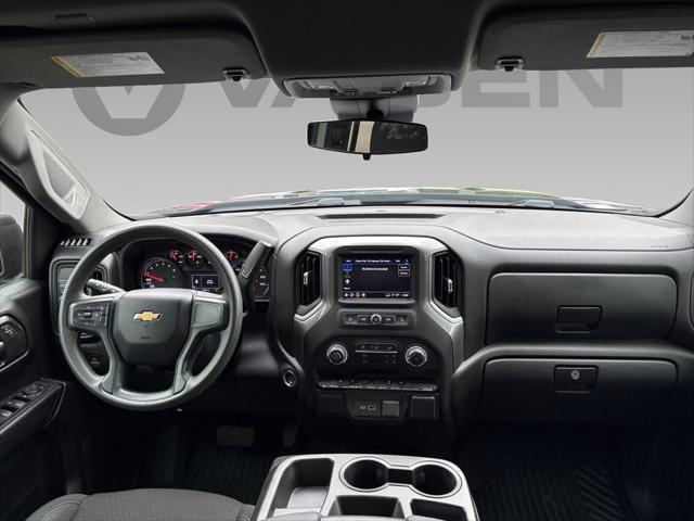 2022 Chevrolet Silverado 1500 2WD Crew Cab Short Bed Custom