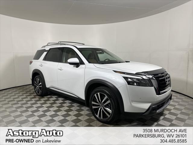 2025 Nissan Pathfinder Platinum 4WD