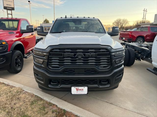 2026 RAM Ram 3500 Chassis Cab RAM 3500 TRADESMAN CREW CAB CHASSIS 4X4 60 CA