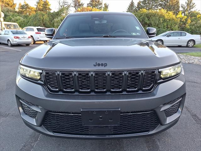 2022 Jeep Grand Cherokee Altitude 4x4 2022 Jeep Grand Cherokee Altitude 4x4