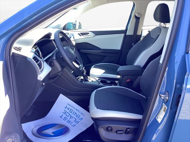 2025 Volkswagen Taos 1.5T SE