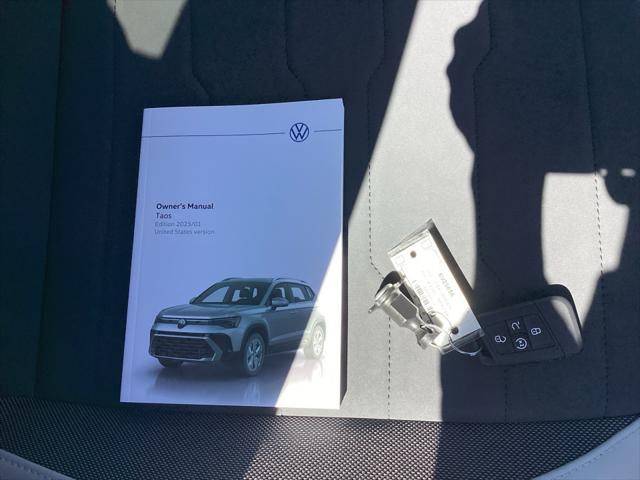 2025 Volkswagen Taos 1.5T SE