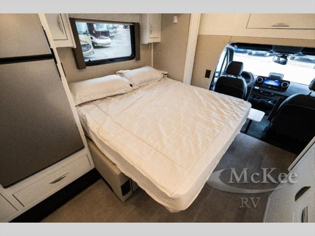 2026 Mercedes-Benz Sprinter 4500 Chassis Standard Roof 4-Cyl Diesel HO