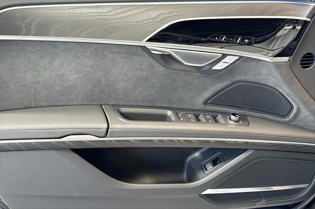 2025 Audi A8 L 55 TFSI quattro Tiptronic