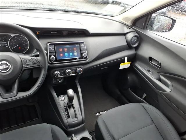 2025 Nissan Kicks S