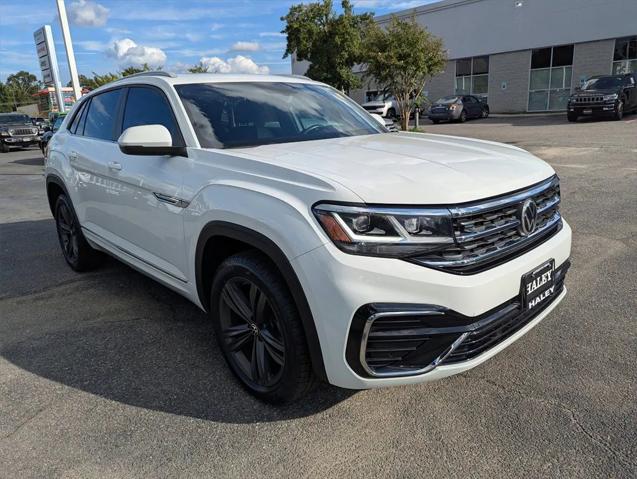 2020 Volkswagen Atlas Cross Sport 3.6L V6 SE w/Technology R-Line 4MOTION 2020 Volkswagen Atlas Cross Sport 3.6L V6 SE w/Technology R-Line 4MOTION