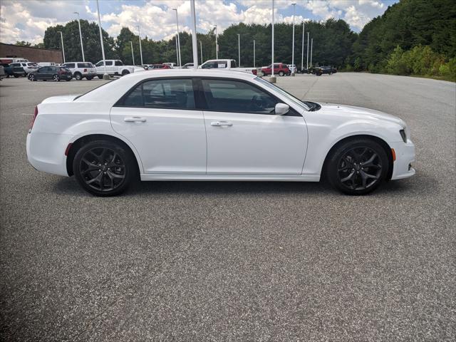 2022 Chrysler 300 Touring L