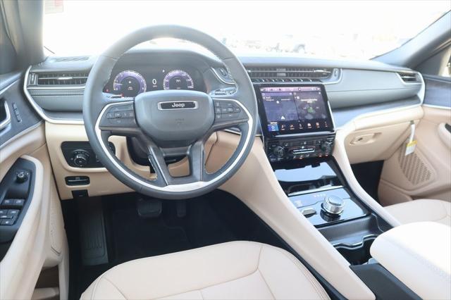 2025 Jeep Grand Cherokee GRAND CHEROKEE L LIMITED 4X4