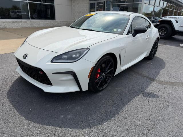 2025 Toyota GR86 Premium