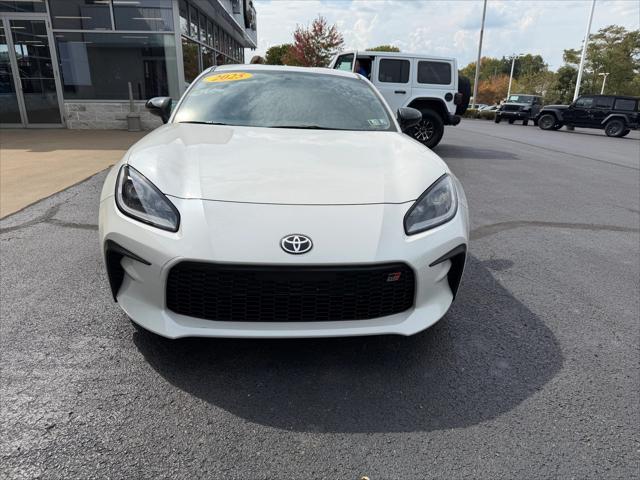 2025 Toyota GR86 Premium