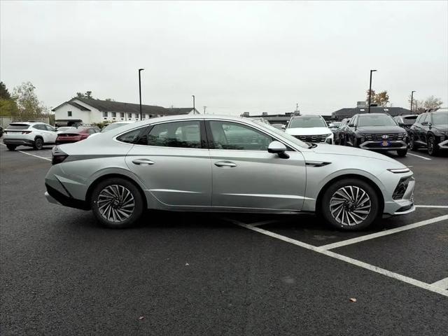 2025 Hyundai Sonata Hybrid Limited