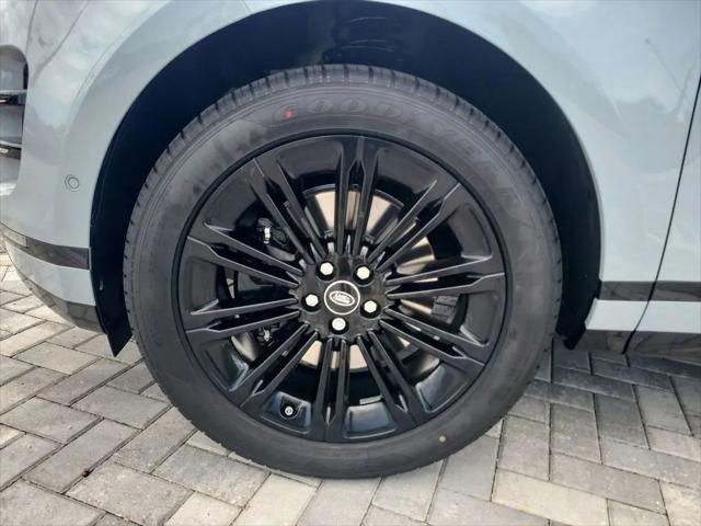 2026 Land Rover Range Rover Evoque Dynamic SE