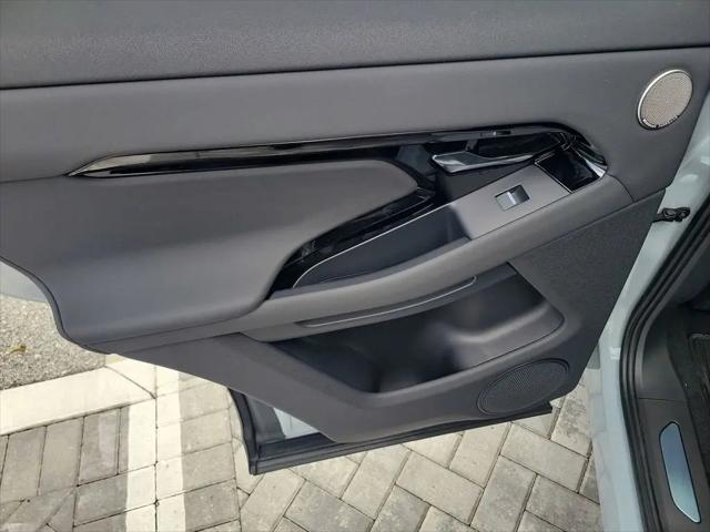 2026 Land Rover Range Rover Evoque Dynamic SE