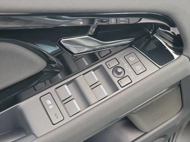 2026 Land Rover Range Rover Evoque Dynamic SE