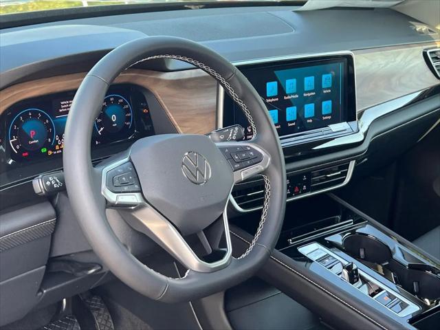 2026 Volkswagen Atlas SE with Technology