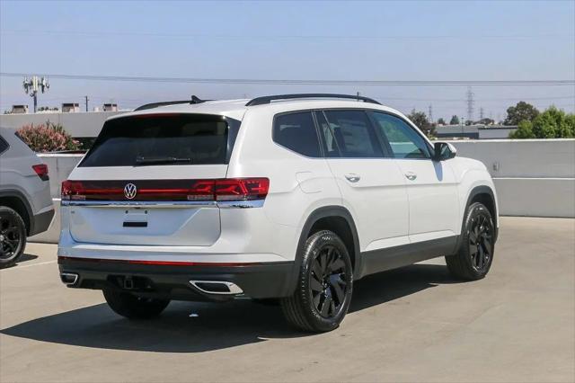 2026 Volkswagen Atlas SE with Technology