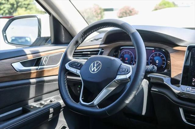 2026 Volkswagen Atlas SE with Technology