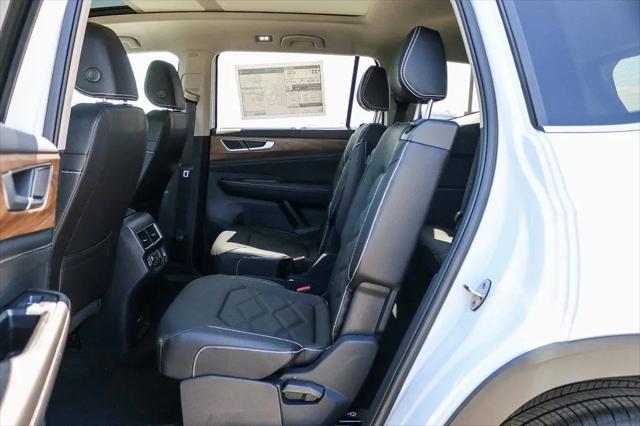 2026 Volkswagen Atlas SE with Technology