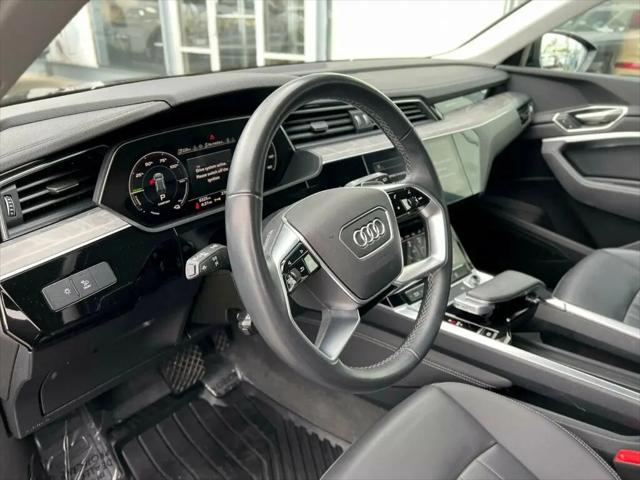 2024 Audi e-tron Premium quattro