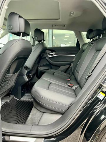 2024 Audi e-tron Premium quattro