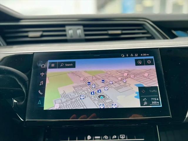 2024 Audi e-tron Premium quattro
