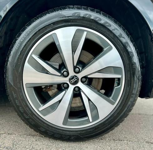 2024 Audi e-tron Premium quattro