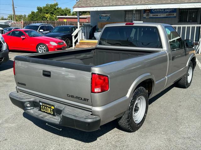 2003 Chevrolet S-10 Base